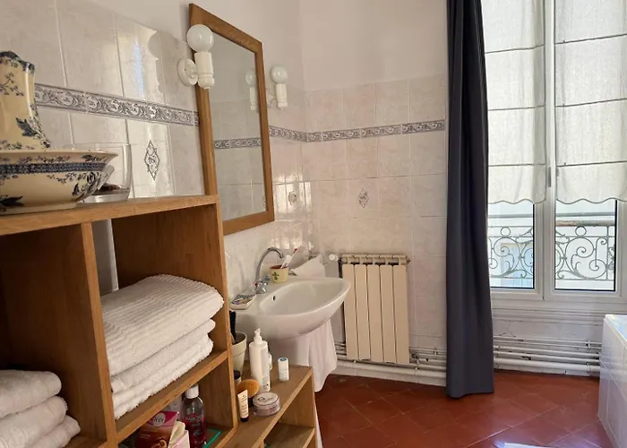 Pensionat Le Clos De Posquieres, Maison Vigneronne, Piscine.